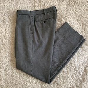 UNIQLO Houndstooth Dress Pant